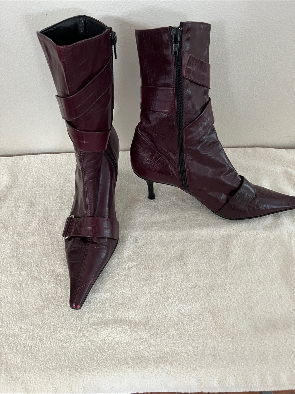 Leather Pointed Toe Burgundy Ankle Boots with Kitten Heel Size 38